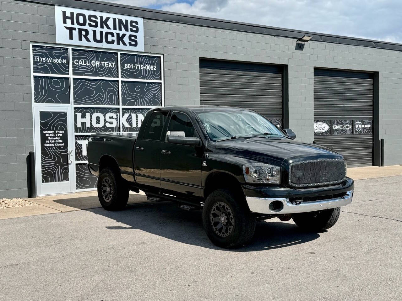 Black 2008 Dodge Ram 2500 SLT 4x4 SLT 4dr Quad Cab 6.3 ft. SB Pickup 1