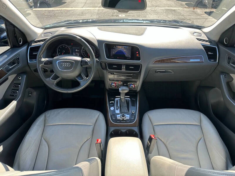 2017 Audi Q5 2.0T quattro Premium Plus