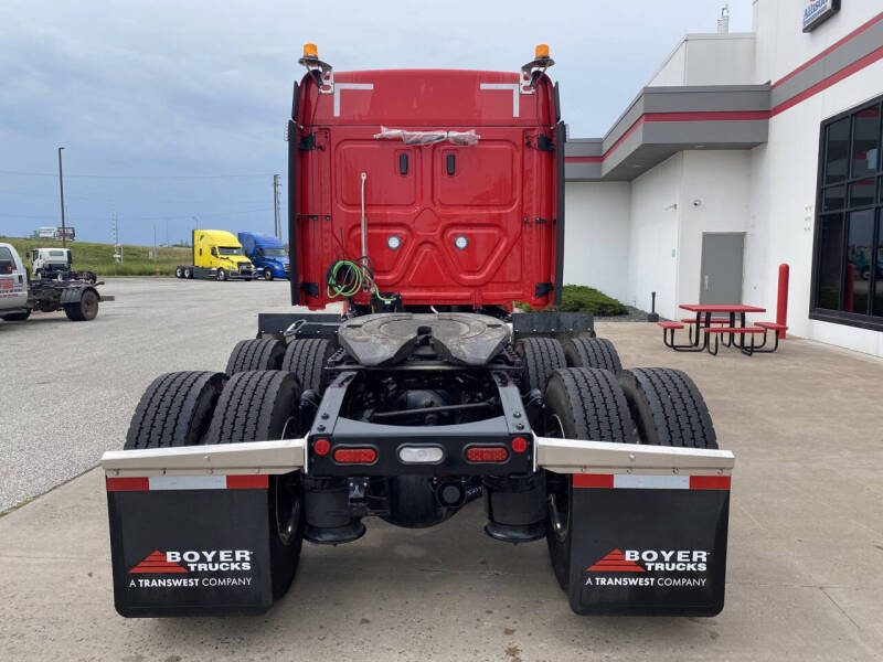 2025 Freightliner Cascadia