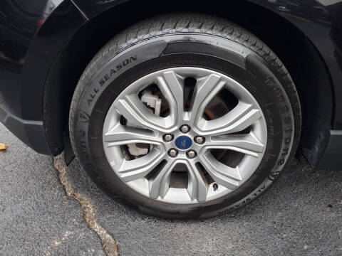 2022 Ford Edge Titanium