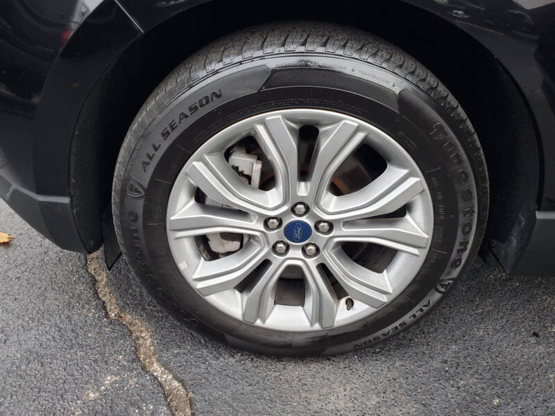 2022 Ford Edge Titanium