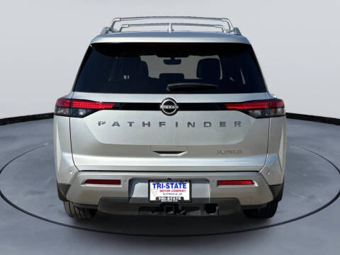 2024 Nissan Pathfinder Platinum