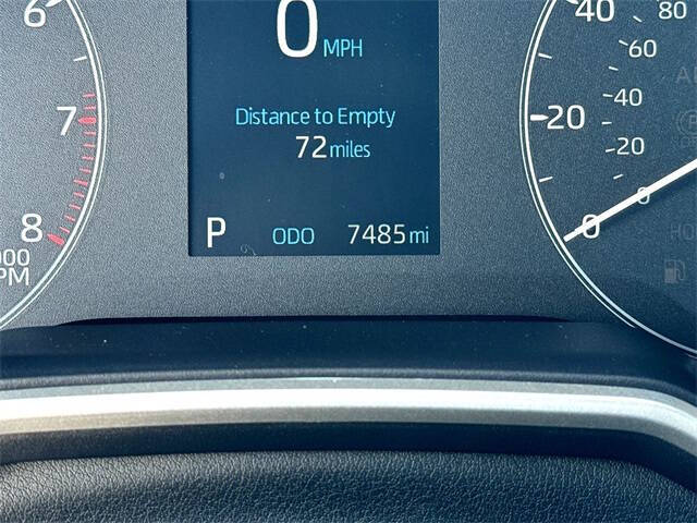 2025 Toyota Corolla Hatchback SE