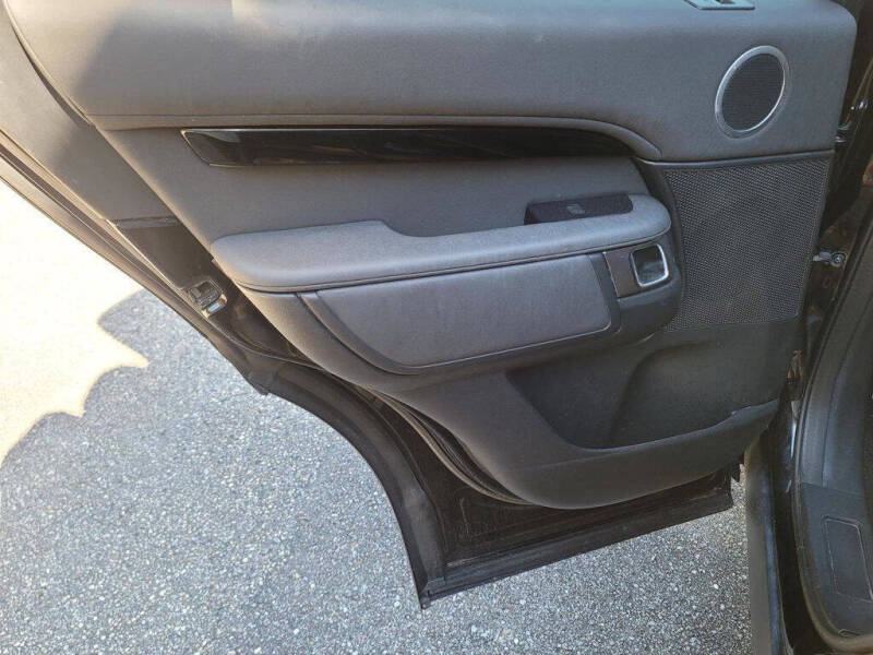 2020 Land Rover Discovery SE