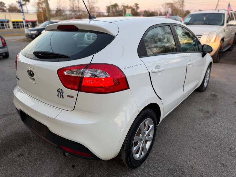 2013 Kia Rio 5-Door LX