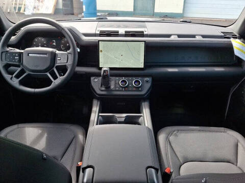 2025 Land Rover Defender 110 P500 X-Dynamic SE