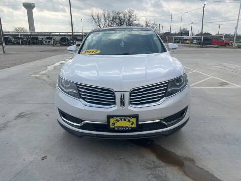2017 Lincoln MKX for sale at Bostick's Auto & Truck Sales LLC in Brownwood TX