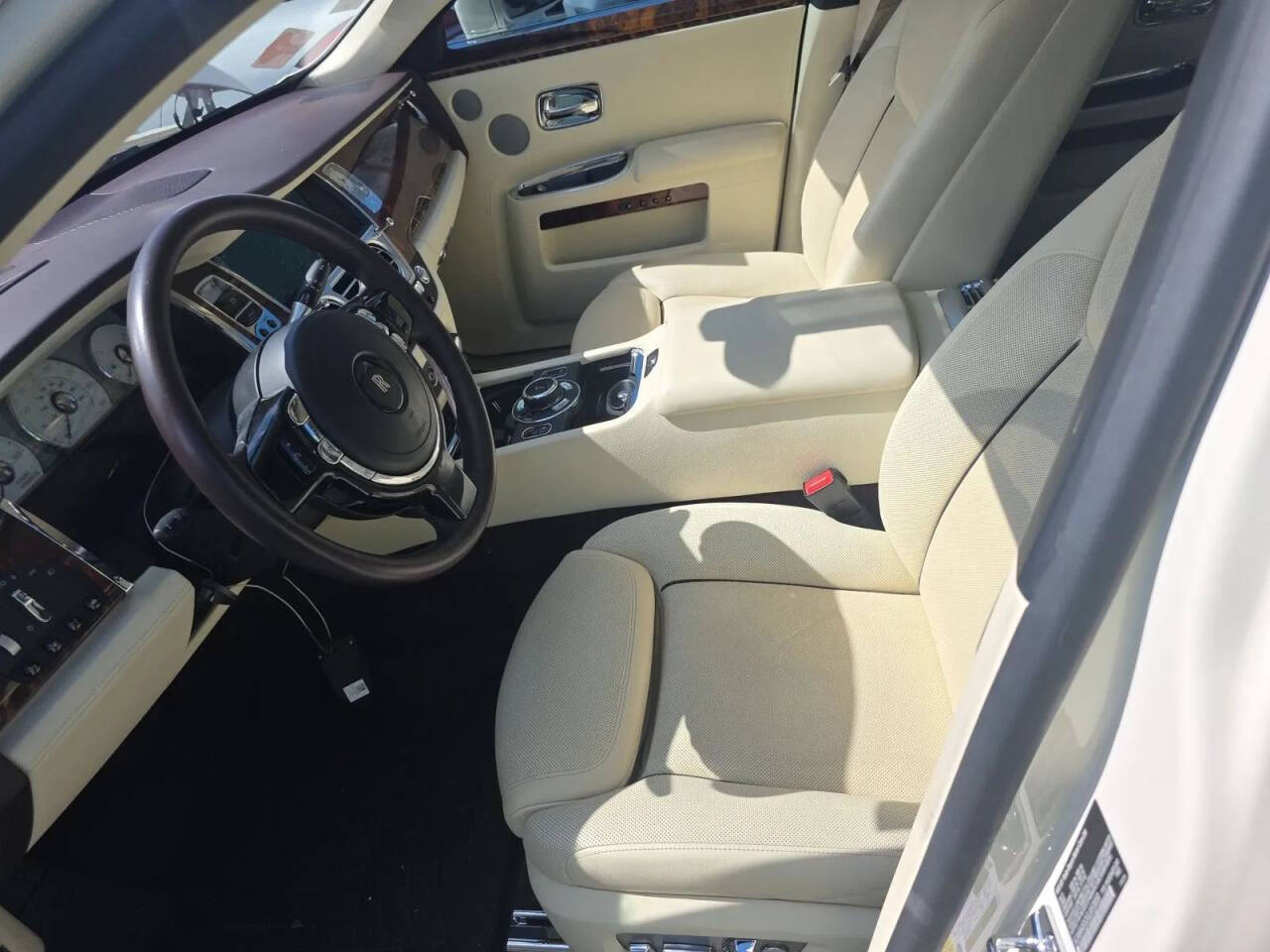 White 2016 Rolls-Royce Ghost Base 4dr Sedan 2