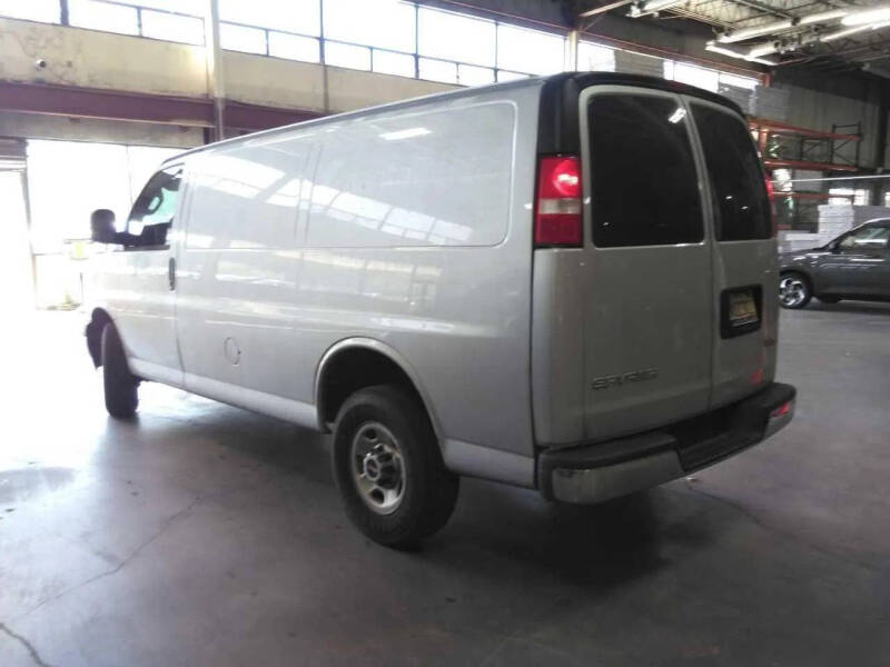 2023 GMC Savana 2500