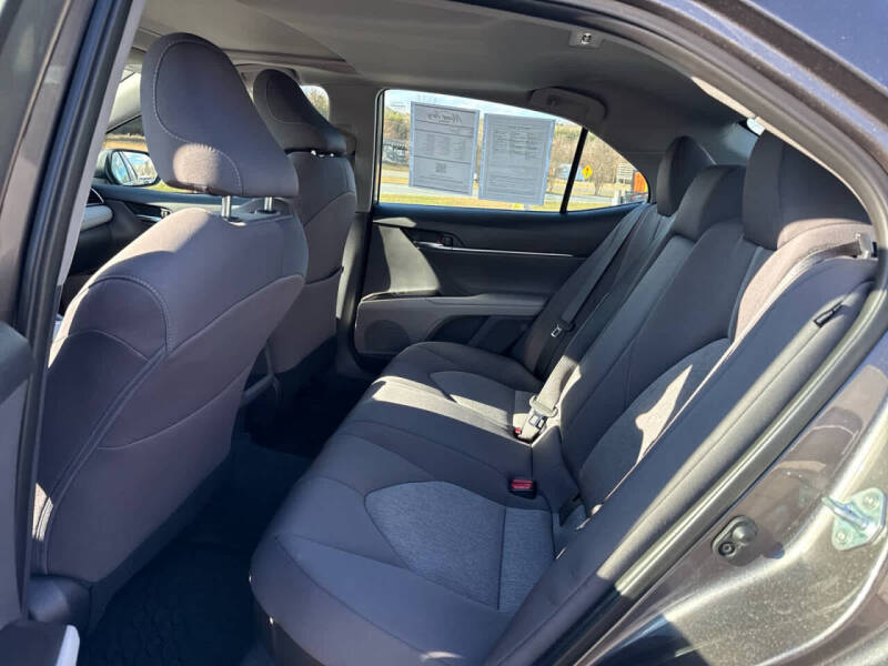 2024 Toyota Camry Hybrid LE