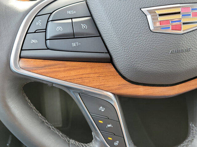 2017 Cadillac XT5 Platinum