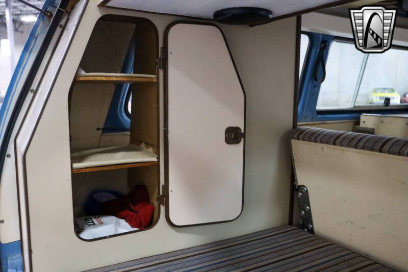 1982 Volkswagen Vanagon Camper