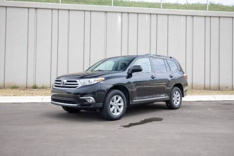 2013 Toyota Highlander for sale at The Car Buying Center in Saint Louis Park MN