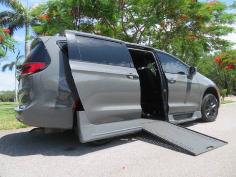 2021 Chrysler Pacifica Touring