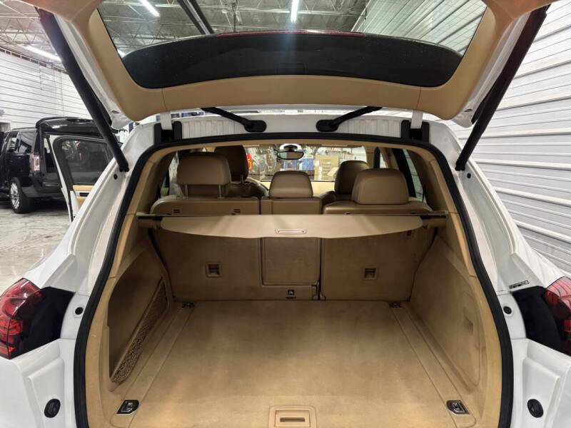 2017 Porsche Cayenne Platinum Edition