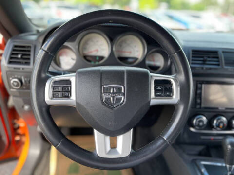 2013 Dodge Challenger SXT