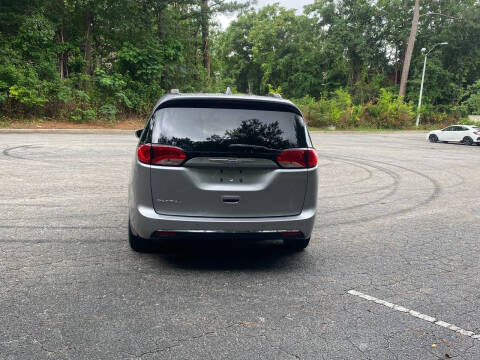 2017 Chrysler Pacifica Touring-L