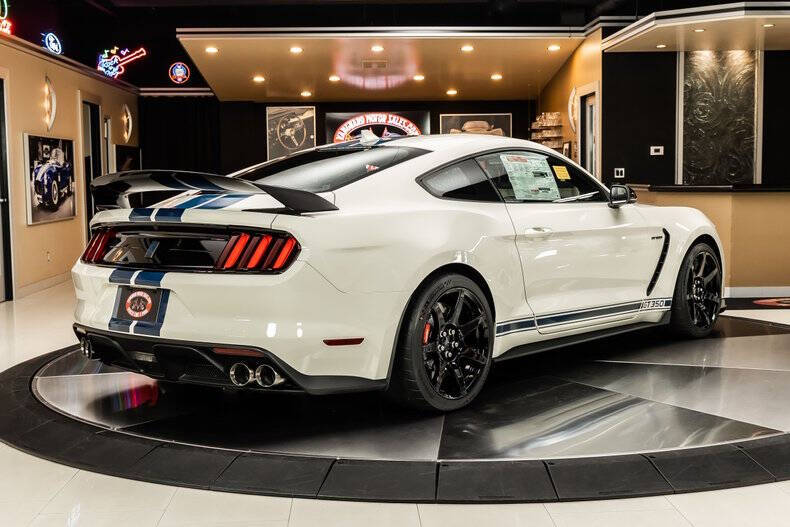 2020 Ford Mustang