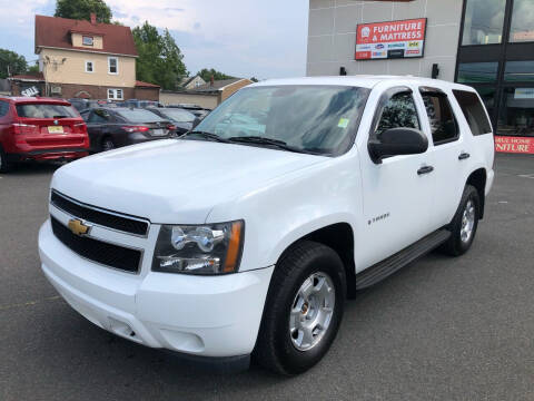 2009 Chevrolet Tahoe for sale at MAGIC AUTO SALES in Little Ferry NJ