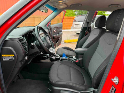 2017 Kia Soul +