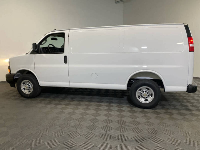 2025 Chevrolet Express 2500