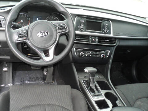 2017 Kia Optima LX