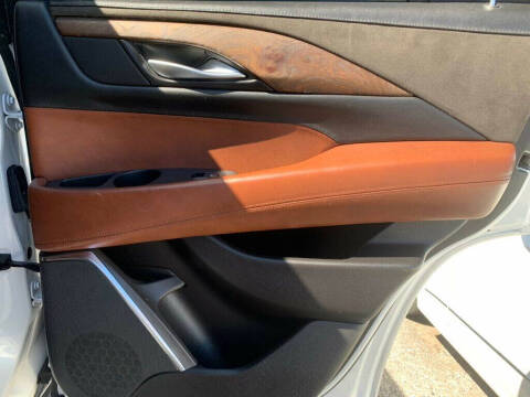 2016 Cadillac Escalade Luxury Collection