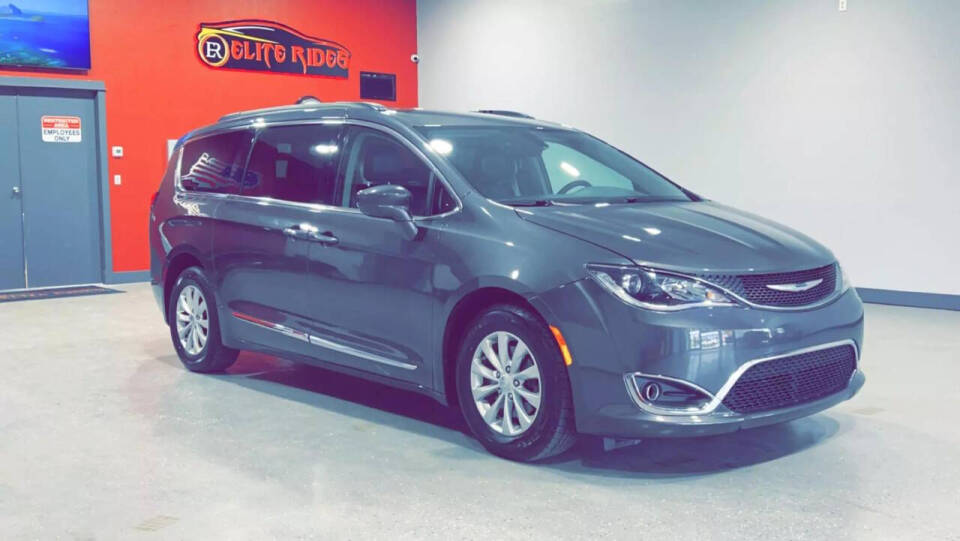 2017 Chrysler Pacifica for sale at Elite Rides in Detroit, MI