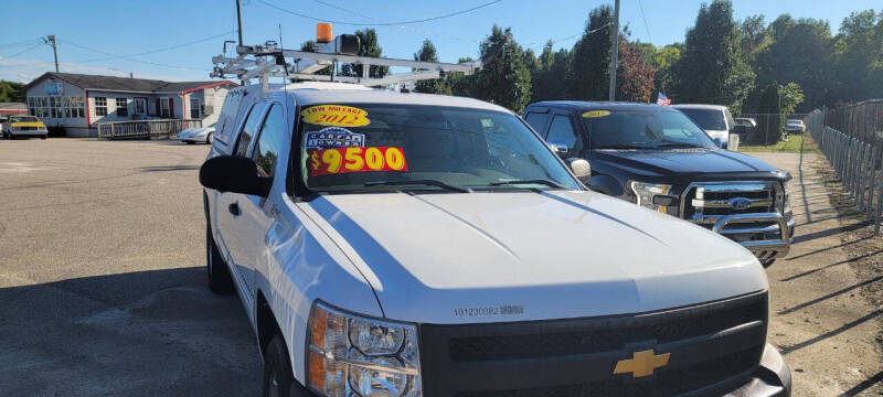 2012 Chevrolet Silverado 1500 Hybrid for sale at Kelly & Kelly Supermarket of Cars in Fayetteville NC