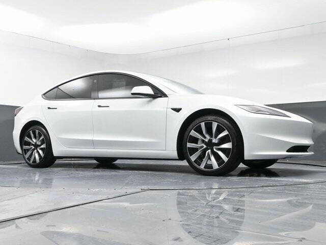 2025 Tesla Model 3 Long Range