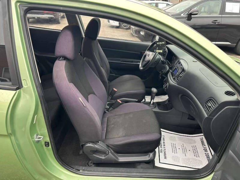 2010 Hyundai Accent Blue