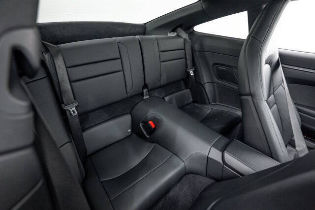 2025 Porsche 911 Carrera