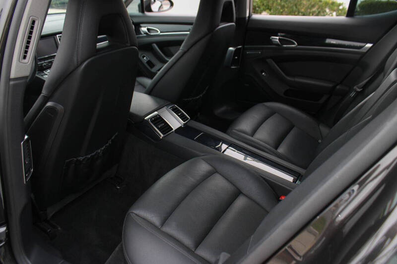 2012 Porsche Panamera