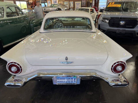 1957 Ford Thunderbird