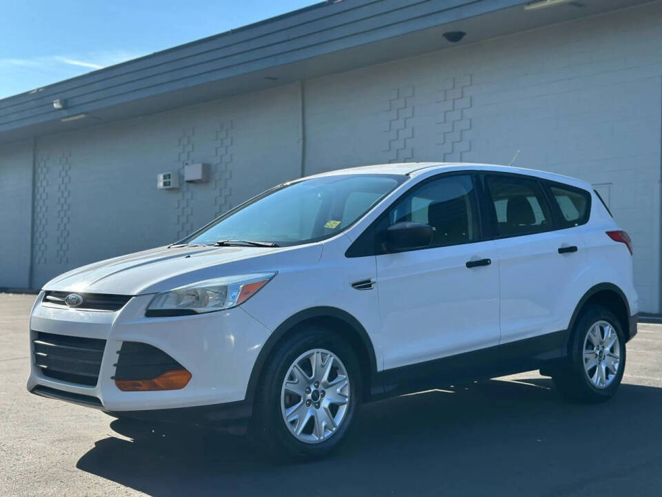 2014 Ford Escape S's photo