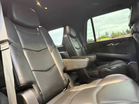 2018 Cadillac Escalade Platinum