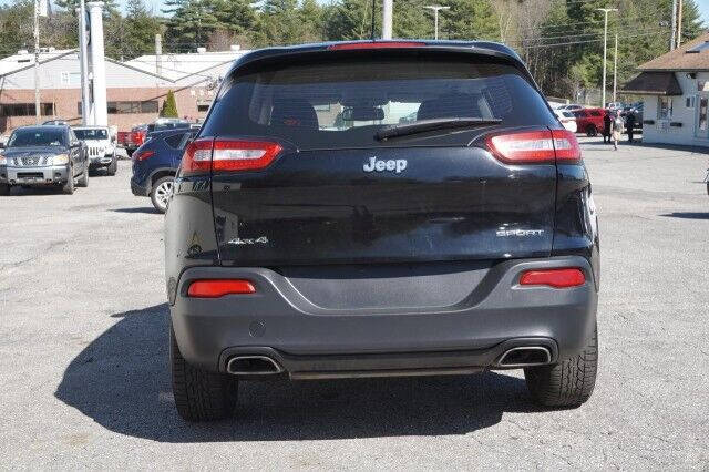 2017 Jeep Cherokee Sport