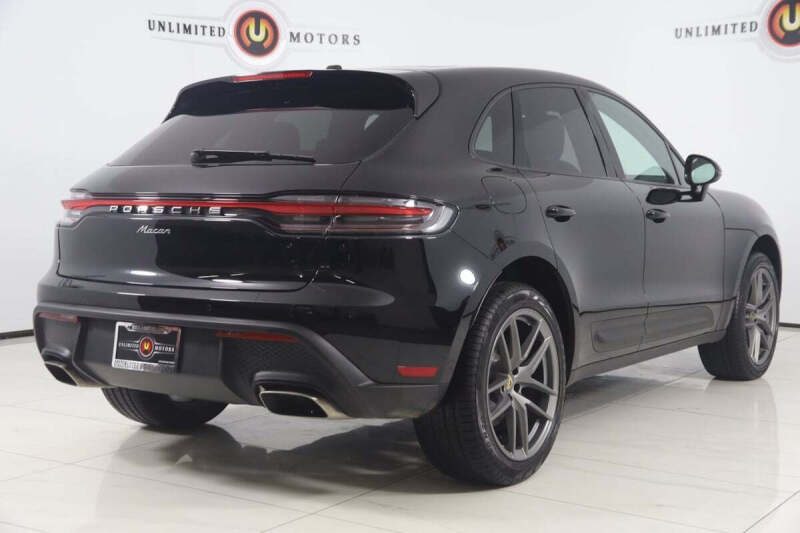 2025 Porsche Macan