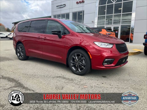 2026 Chrysler Pacifica Select