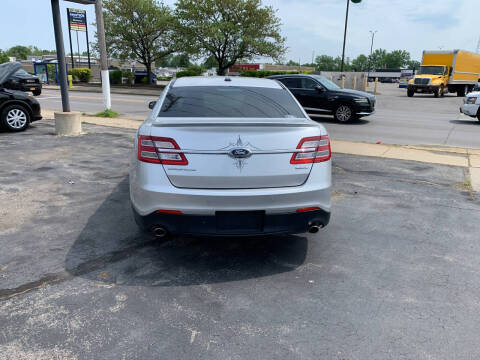 2015 Ford Taurus SEL
