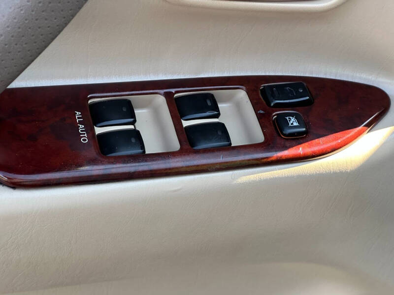 2004 Toyota Land Cruiser