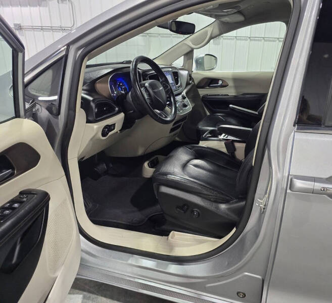 2018 Chrysler Pacifica Touring L Plus