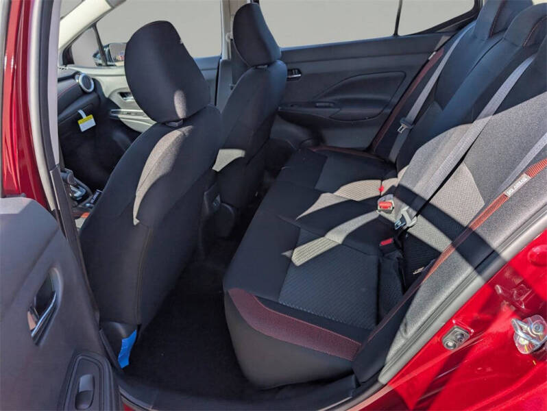 2025 Nissan Versa SR