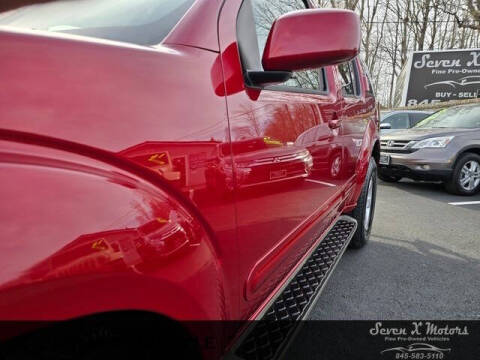 2012 Nissan Pathfinder LE