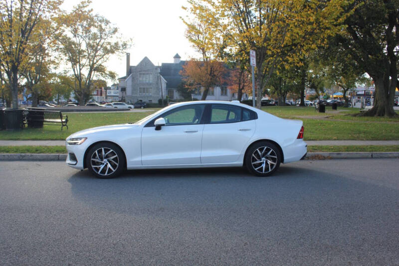 2020 Volvo S60 T5 Momentum