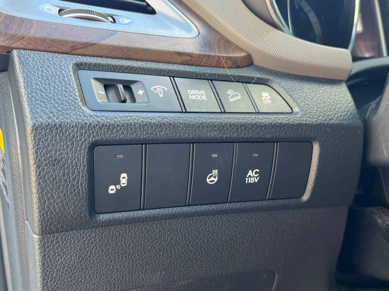 2018 Hyundai Santa Fe Limited Ultimate