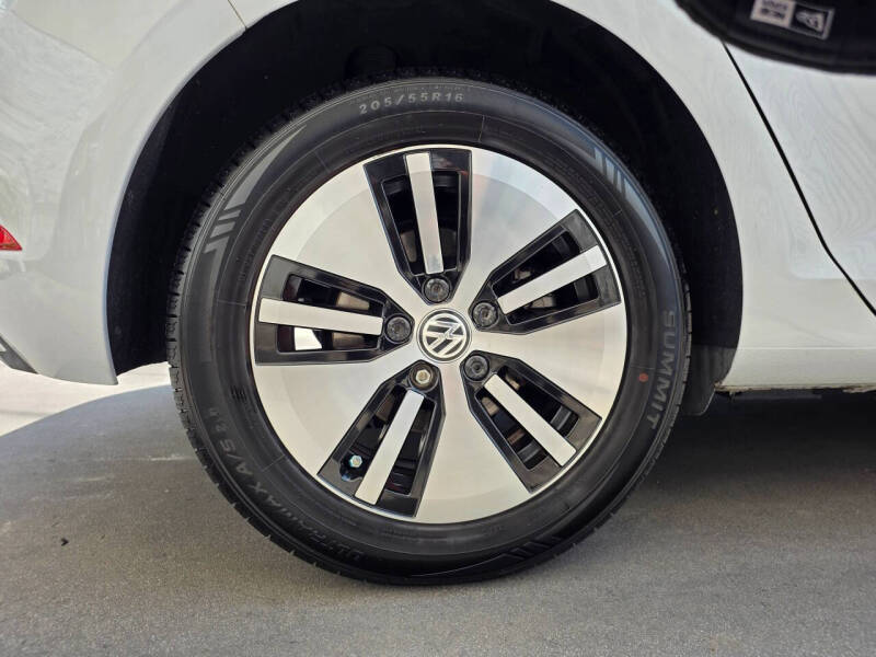 2019 Volkswagen e-Golf SE