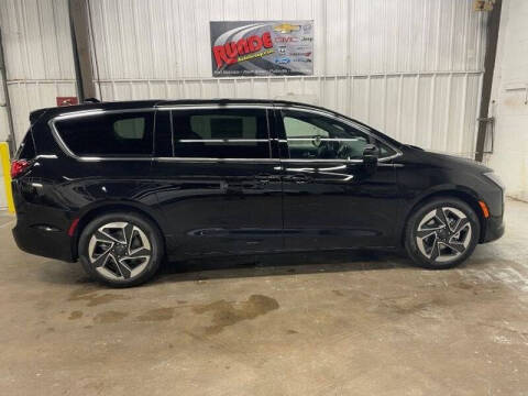 2027 Chrysler Pacifica Limited