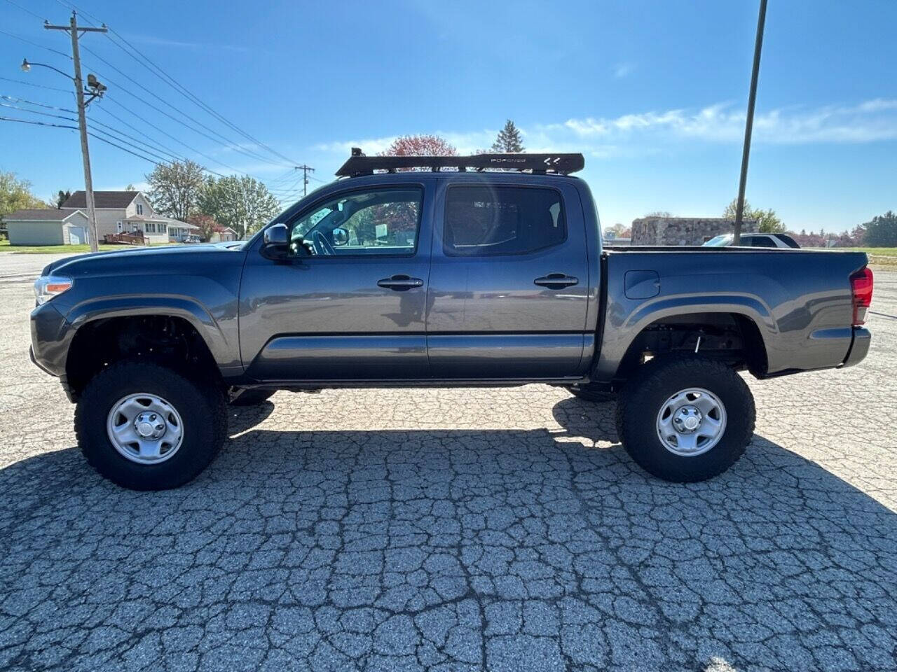 Used 2022 Toyota Tacoma SR with VIN 3TMCZ5AN8NM505735 for sale in Algoma, WI