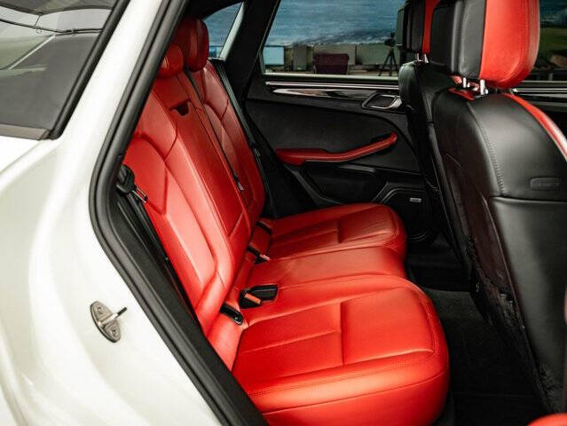 2021 Porsche Macan S